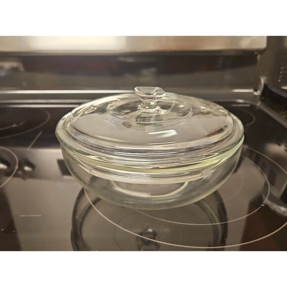 PYREX 024 ~ 2Qt Clear Round Glass Bowl With Lid USA - Picture 10 of 11